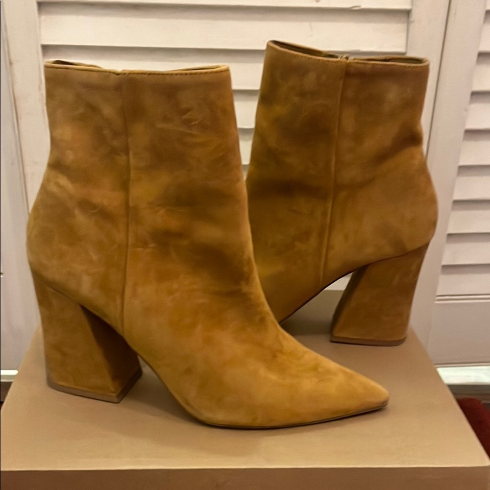 Steve Madden Tan Suede Women's Ankle Boots